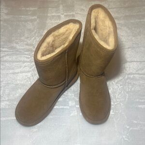 BearPaw Eva Short Boots